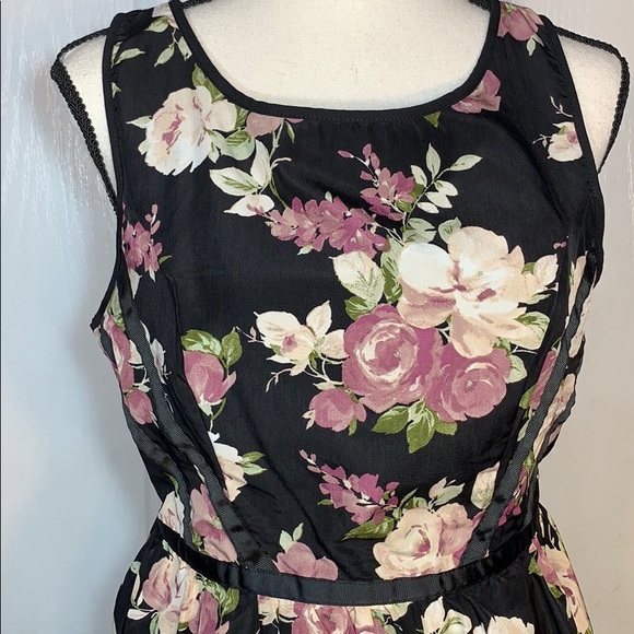 Three pink hearts sleeveless floral printed dress - Picture 3 of 5
